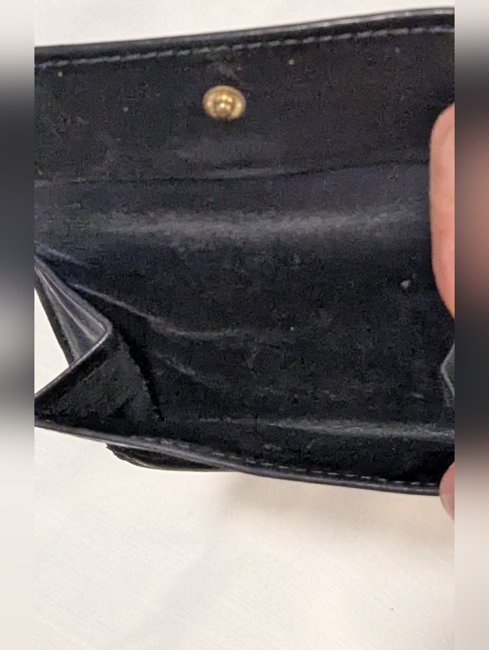 Vintage Coach Black Leather Trifold Wallet - Picture 7 of 7